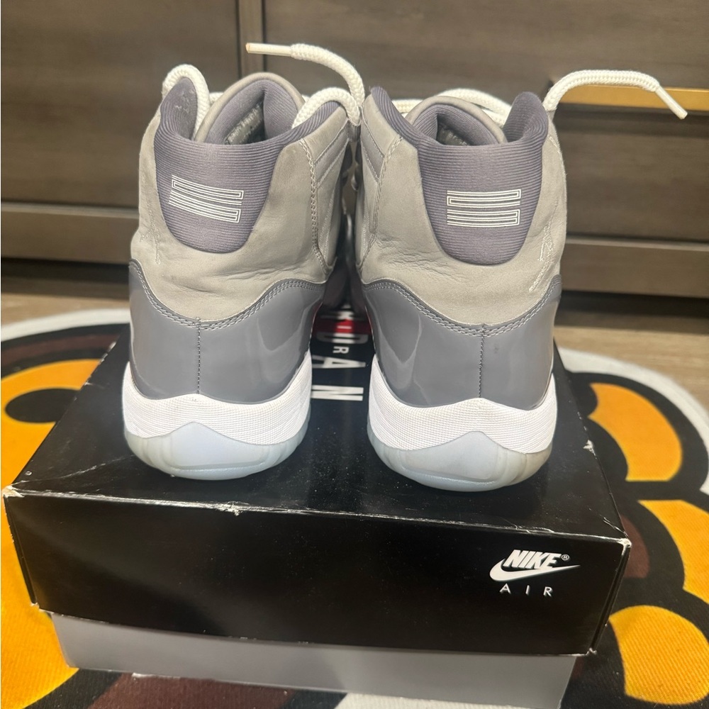 Jordan 11 Cool Grey - Picture 4 of 9